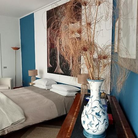Altera Domus Bed & Breakfast เนเปิลส์ ภายนอก รูปภาพ