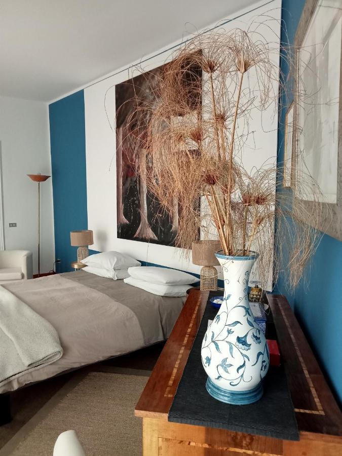 Altera Domus Bed & Breakfast เนเปิลส์ ภายนอก รูปภาพ