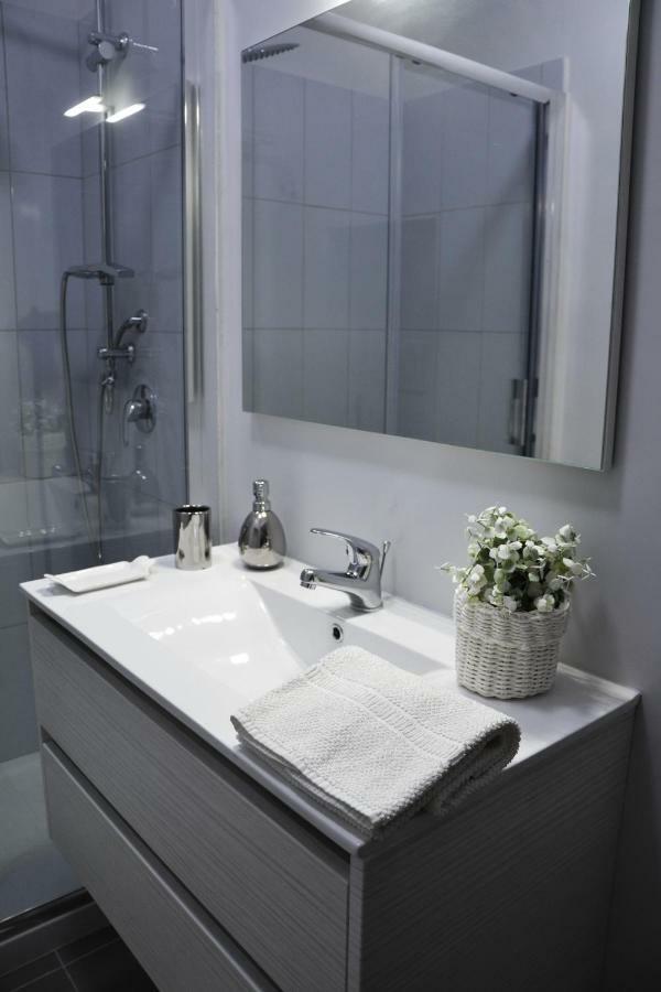 Altera Domus Bed & Breakfast เนเปิลส์ ภายนอก รูปภาพ